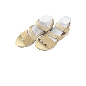 Clarks Un Adorn Ease‎ 8 M Womens Beige Leather Strap Sandals Comfort Casual Used